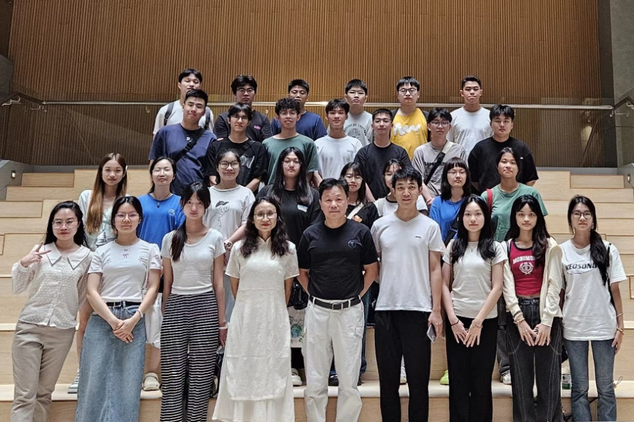 12 太阳成tyc7111cc旅游管理专业员工参观东莞海战博物馆，与旅游规划设计企业交流.png