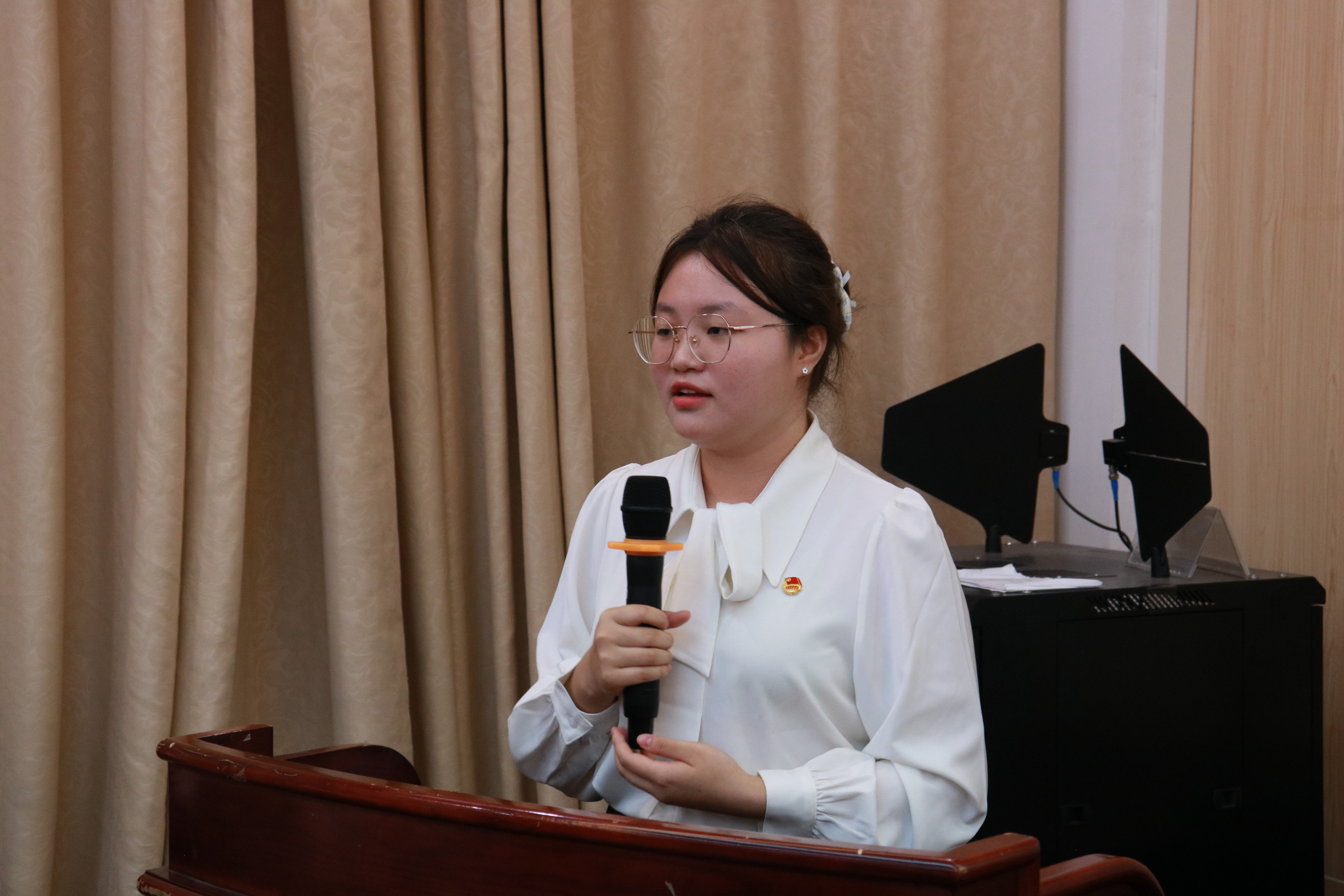 积极分子答辩1.JPG